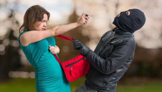 Körperverletzung durch Pfefferspray - Recht auf Selbstverteitigung oder nicht?