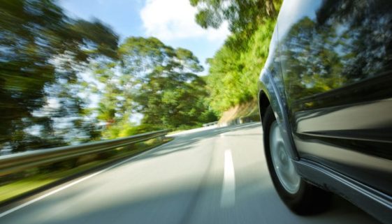 Jugendstrafrecht: Anwendbarkeit bei Gewaltakt unter Einsatz eines Kraftfahrzeugs