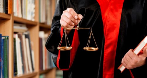 Verwerfung des Einspruchs gegen ein Strafbefehl nach begonnener Hauptverhandlung
