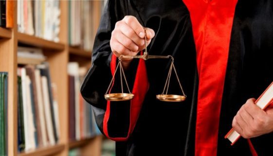 Verwerfung des Einspruchs gegen ein Strafbefehl nach begonnener Hauptverhandlung