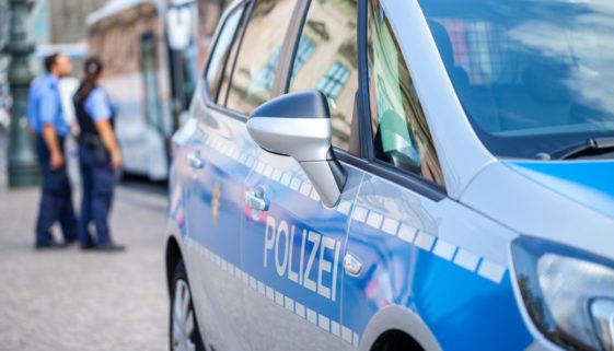 Polizisten als dumm, unfähig, schikanös, machtversessen und niveaulos bezeichnet