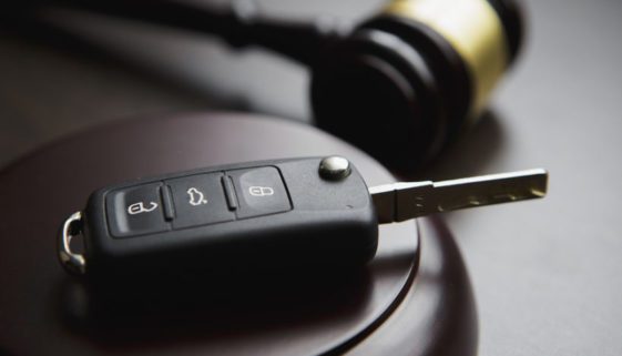 Verkehrsunfallflucht auf einem vermieteten Privatparkplatz