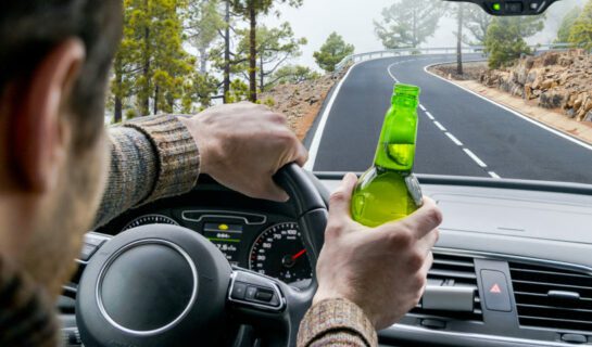 Trunkenheit im Verkehr – mehrmaliges Überfahren der Spurbegrenzunglinie