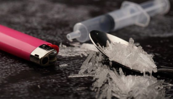 Beihilfe zum Handeltreiben von Betäubungsmitteln durch Überlassung der Wohnung