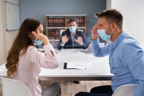 Maskenpflicht in Hauptverhandlung – Weigerung Verteidiger - Coronapandemie
