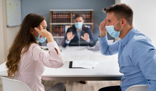 Maskenpflicht in Hauptverhandlung – Weigerung Verteidiger – Coronapandemie