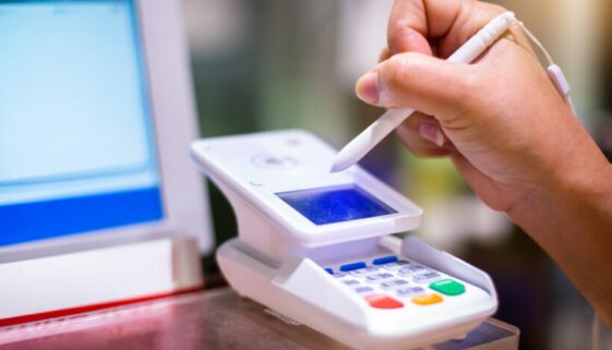 Betrug -  Bezahlung mit elektronischen Lastschriftverfahren ohne ausreichendes Kontoguthaben