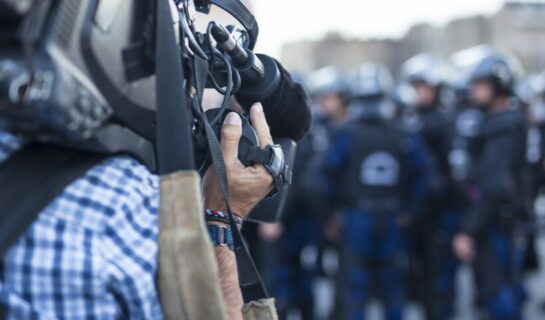 Strafbarkeit von Videoaufnahmen von Polizeieinsätzen im öffentlichen Raum