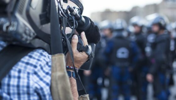 Strafbarkeit von Videoaufnahmen von Polizeieinsätzen im öffentlichen Raum Strafbarkeit von Videoaufnahmen von Polizeieinsätzen im öffentlichen Raum