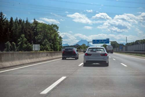 Straßenverkehrsgefährdung - Rechtsüberholen auf Autobahn mit 140-160 km/h