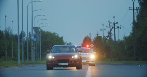 Flucht vor der Polizei ein illegales Fahrzeugrennen?