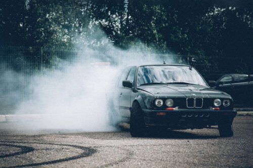 Verbotenes Kraftfahrzeugrennen durch Alleinrennen