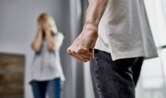Häusliche Gewalt im Strafrecht: Verfolgung, Bestrafung und Opferschutz