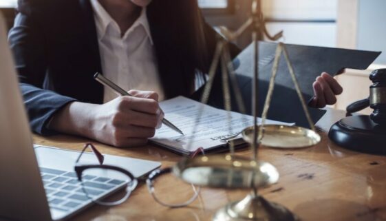 Strafbefehl - fehlende Unterschrift und fehlender Eröffnungsbeschluss - Wirksamkeit